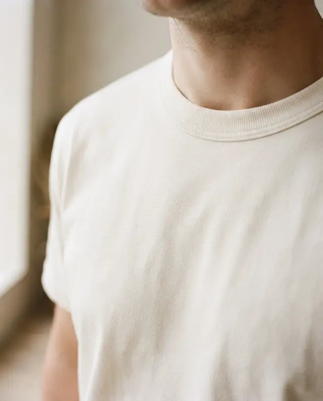 T-shirt Essenziale panna, dettaglio del tessuto